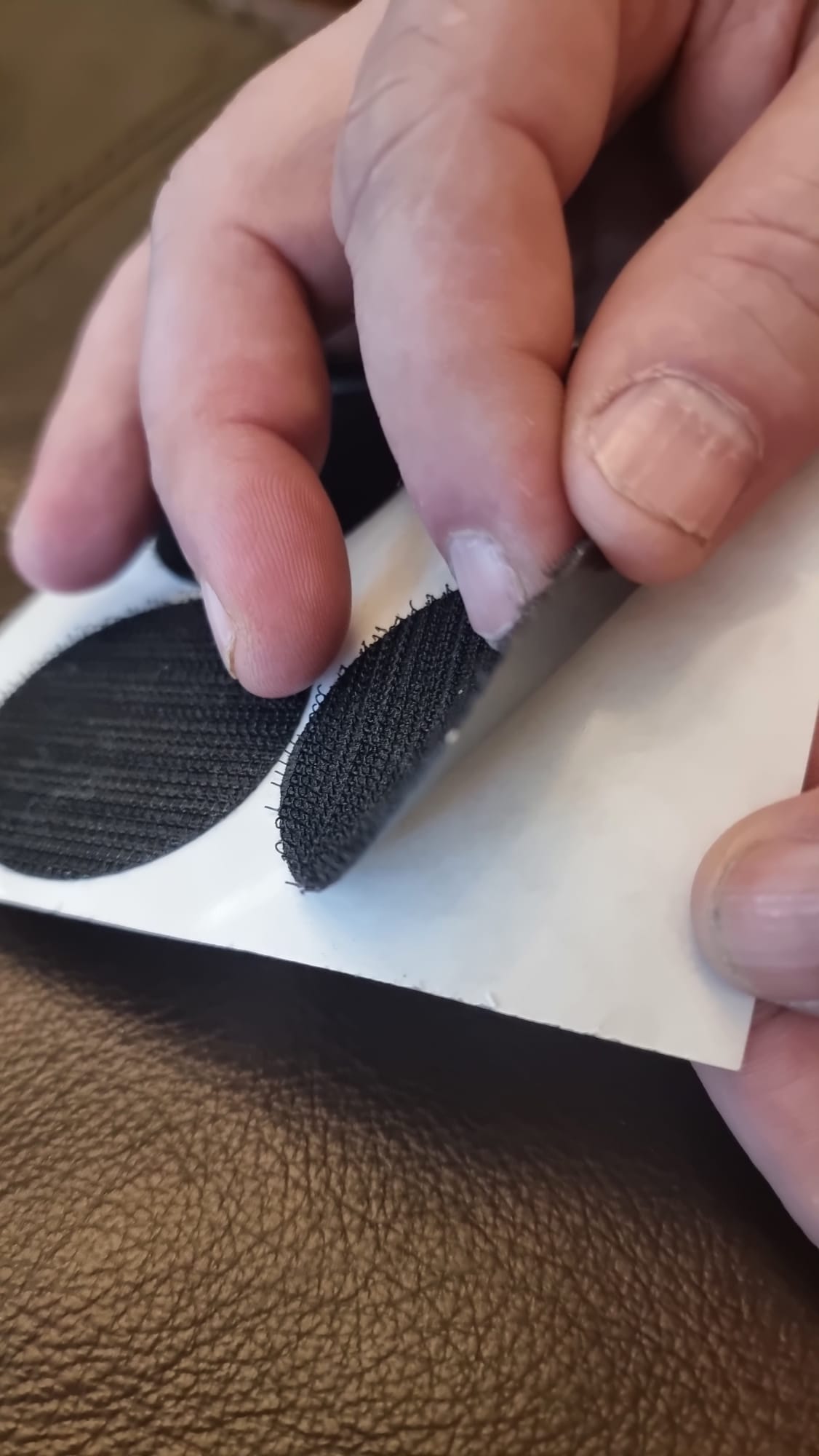 VELCRO® PS14 Self Adhesive Round Discs Hook & Loop in Sizes 60mm up to 100mm in White